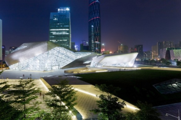 Zaha Hadid, Palacio de la Ópera de Cantón en China