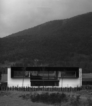 Carme Pigem, RCR Arquitectes. Casa para un herrero y una peluquera, La Canya, Girona, 1999-2000