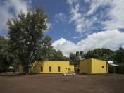 Hollmen Reuter Sandman Architects. Kwieko, Refugio para mujeres KWIECO, Tanzania, 2012.